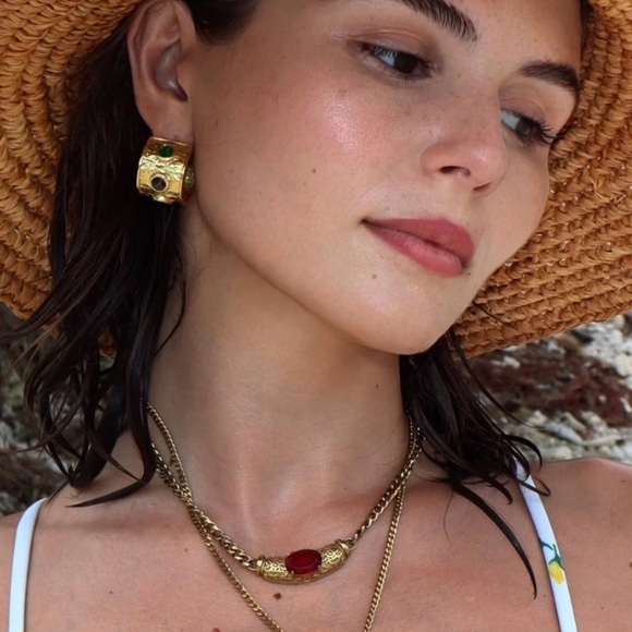 OLIVA JADE and EVRY JEWELS APHRODITE LOVE STONE
NECKLACE - Picture 4 of 4